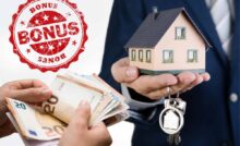 casa in miniatura, soldi e scritta bonus