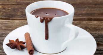 Quando la preparo così, la cioccolata calda è sempre profumatissima: la ricetta light a cui non posso rinunciare